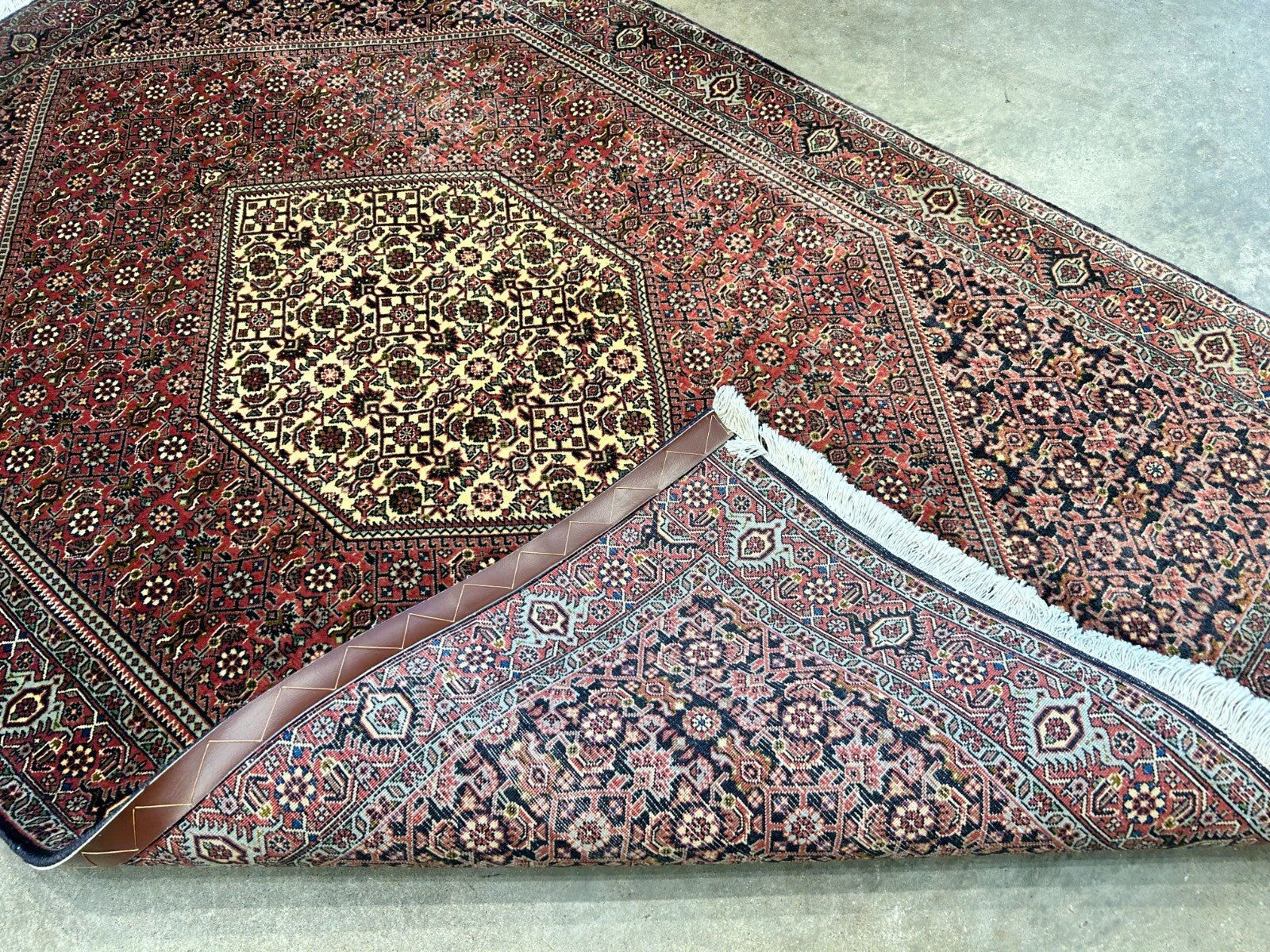 3'8"x5'10" Hand-Knotted 100% Wool Bidjare Carpet - Area Rug