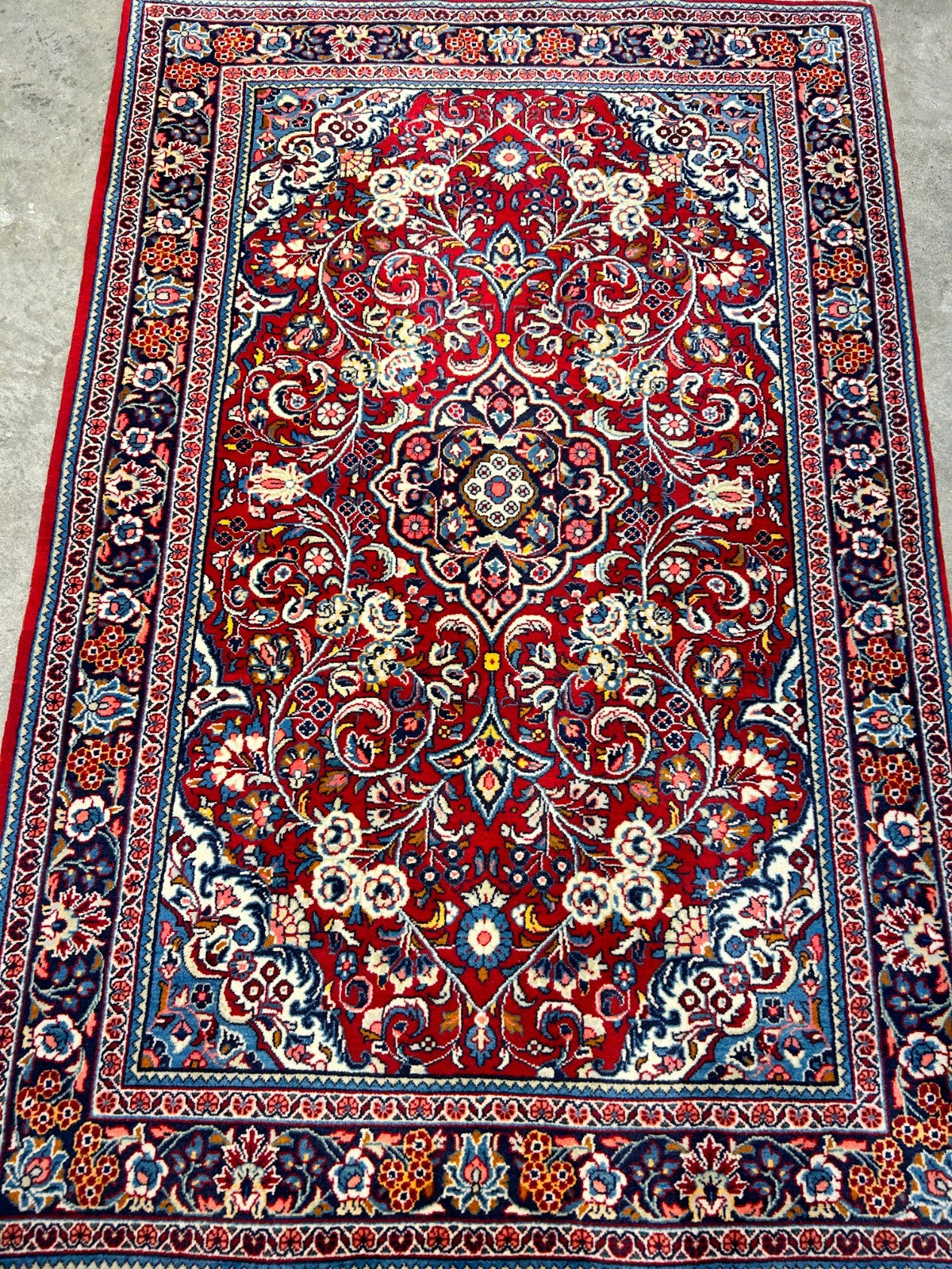 3'5"x5'2" Hand-Knotted 100% Wool Pile Sarouke Rug