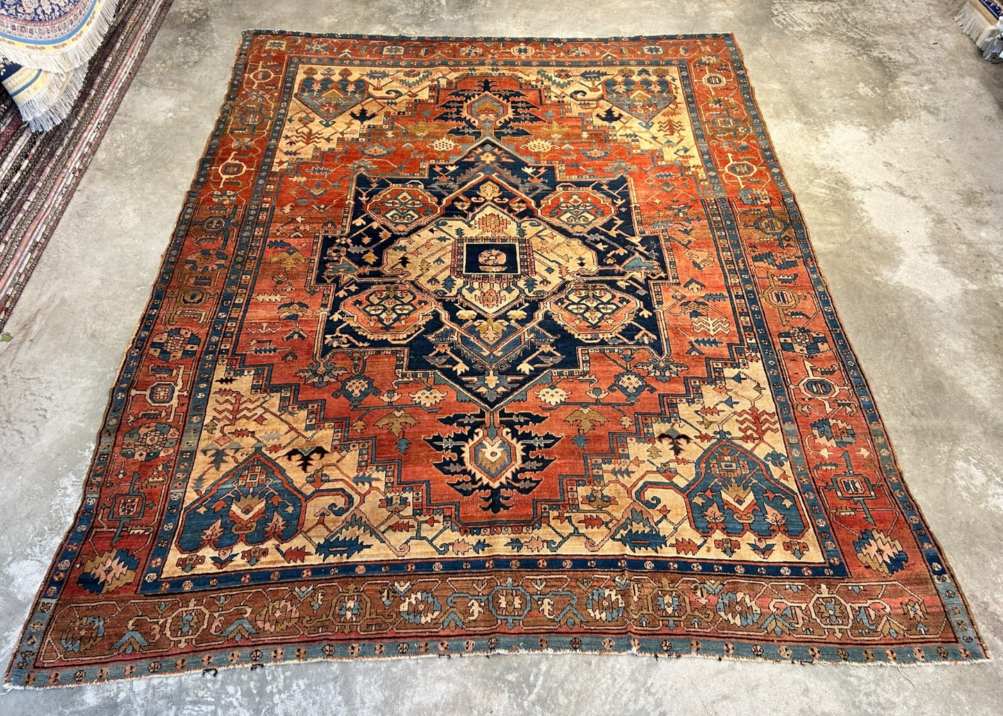 Collector Item - 9'8"x11'10 Antique Fine Wool Herize Serapy Hand-Knotted Rug