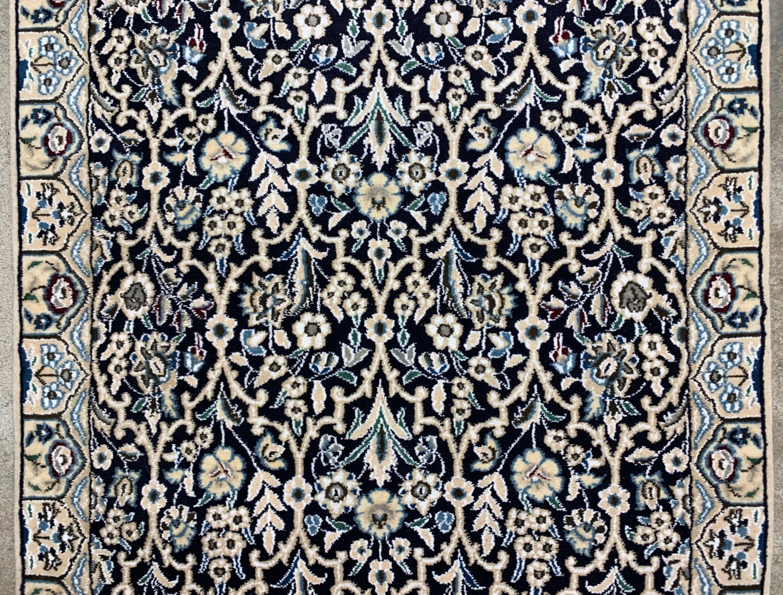 2'8"x4'4'' Fine Hand-Knotted Silk & Wool Pile Naine Area Rug