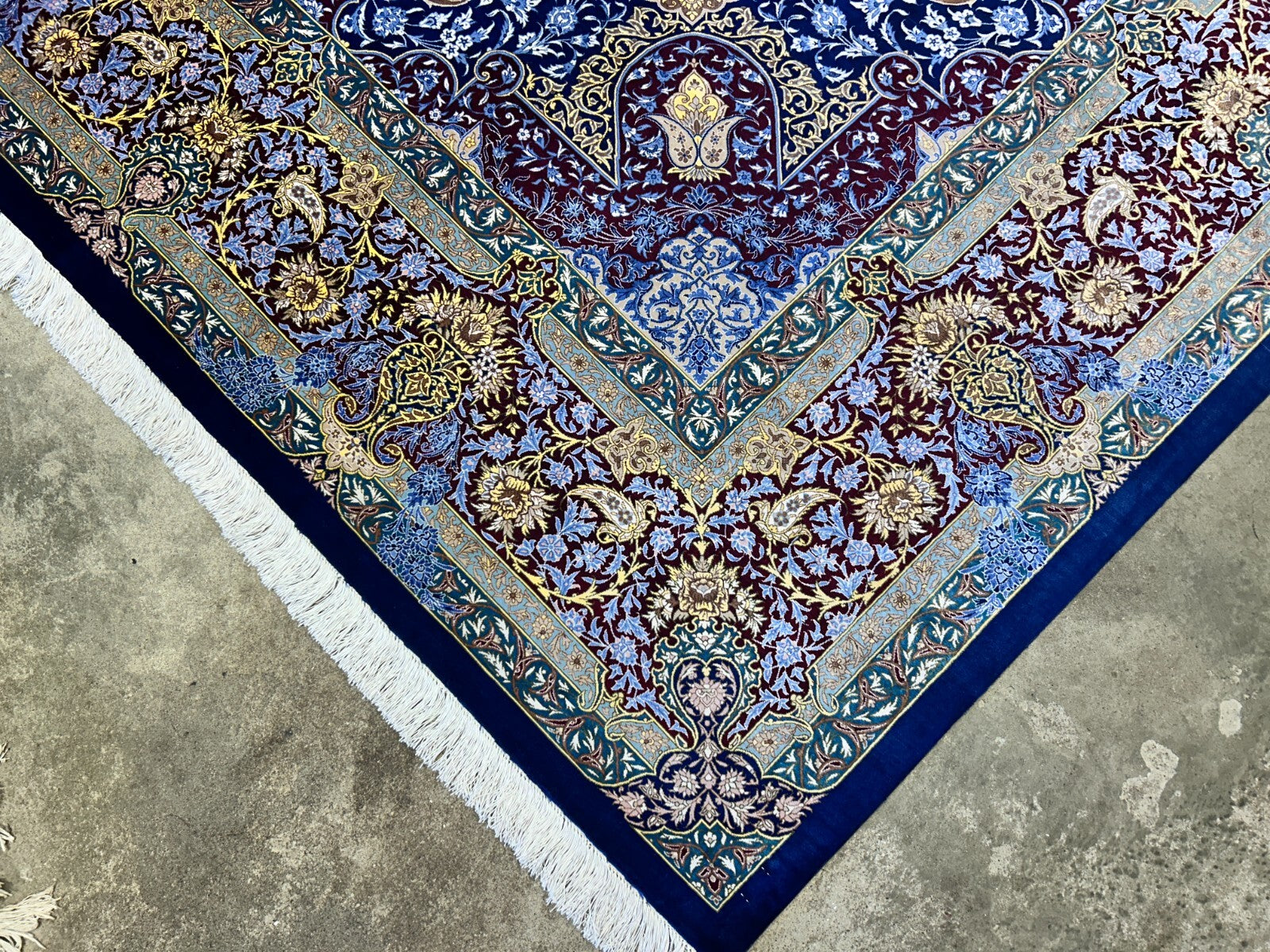 9'7"x12'10" Exquisite Signed Hand-Knotted 100% Silk Qume Rug