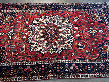 5'2" x 8'5'' Hand-Knotted 100% Wool Bakhtiare Area Rug