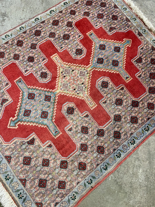 2'6"x3'2" Vintage Hand-Knotted Wool Oriental Rug - Area Carpet