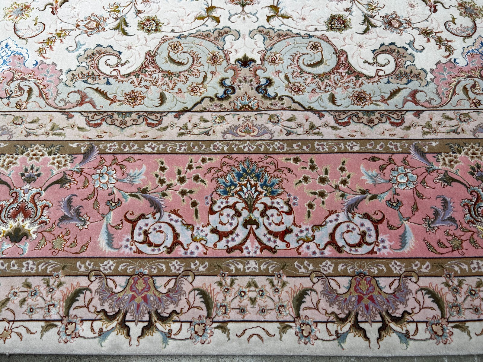 8'2"x11'8" Extra Fine 80-Raj Hand-Knotted Wool & Silk Tabrize Rug