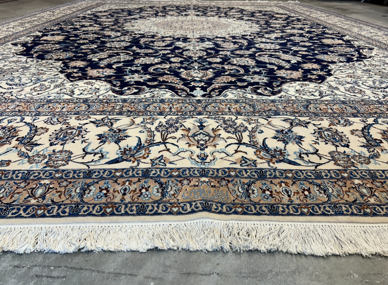 10'4"x14'3" Fine Hand-Knotted Wool & Silk Naine Rug