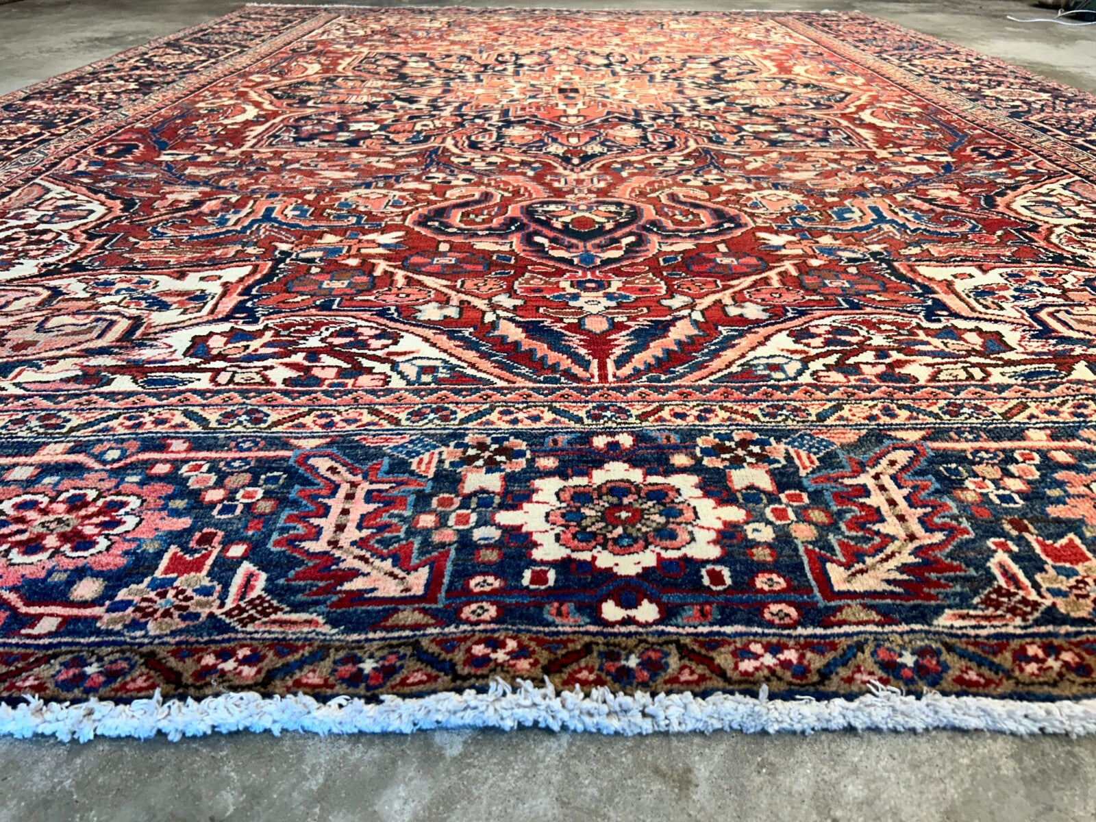 8'5"x11'9" Hand-Knotted 100% Wool Pile Herize Rug