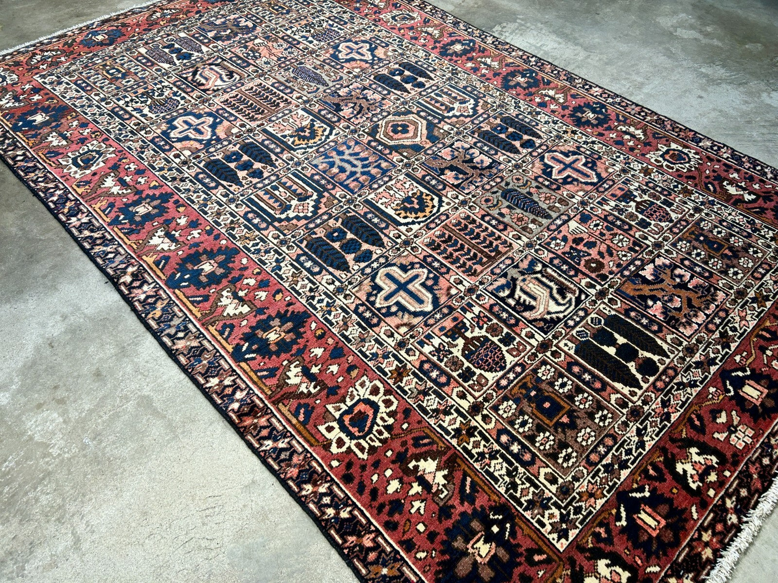 6'5"x9'8" Hand-Knotted 100% Lamb Wool Bakhtiarie Carpet - Area Rug