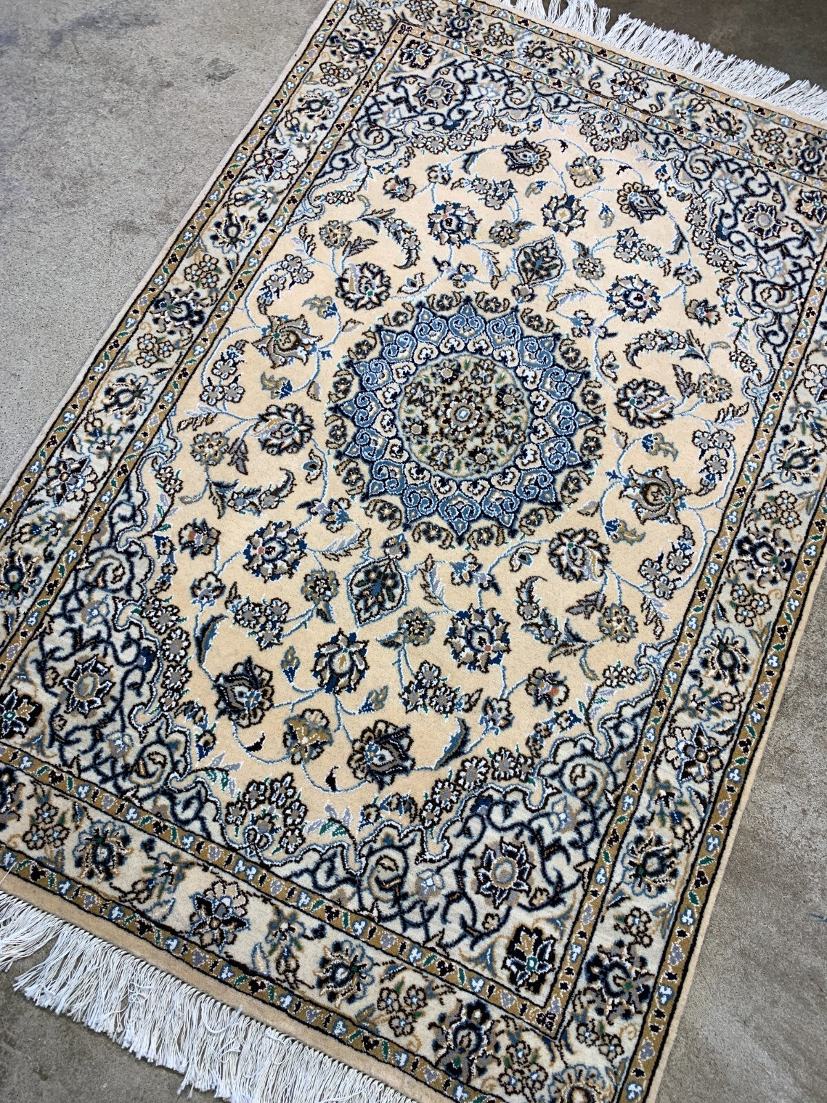 3'3"x4'9'' Very Fine Hand Knotted Silk & Wool Naine Area Rug - Carpet