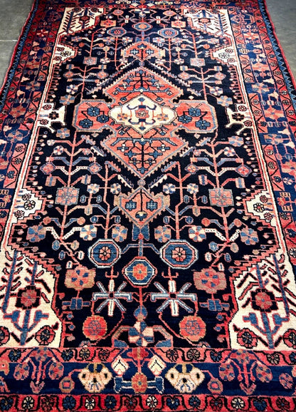 5'2" x 8'3" Hand-Knotted 100% Lamb Wool Pile Nahavande Area Rug