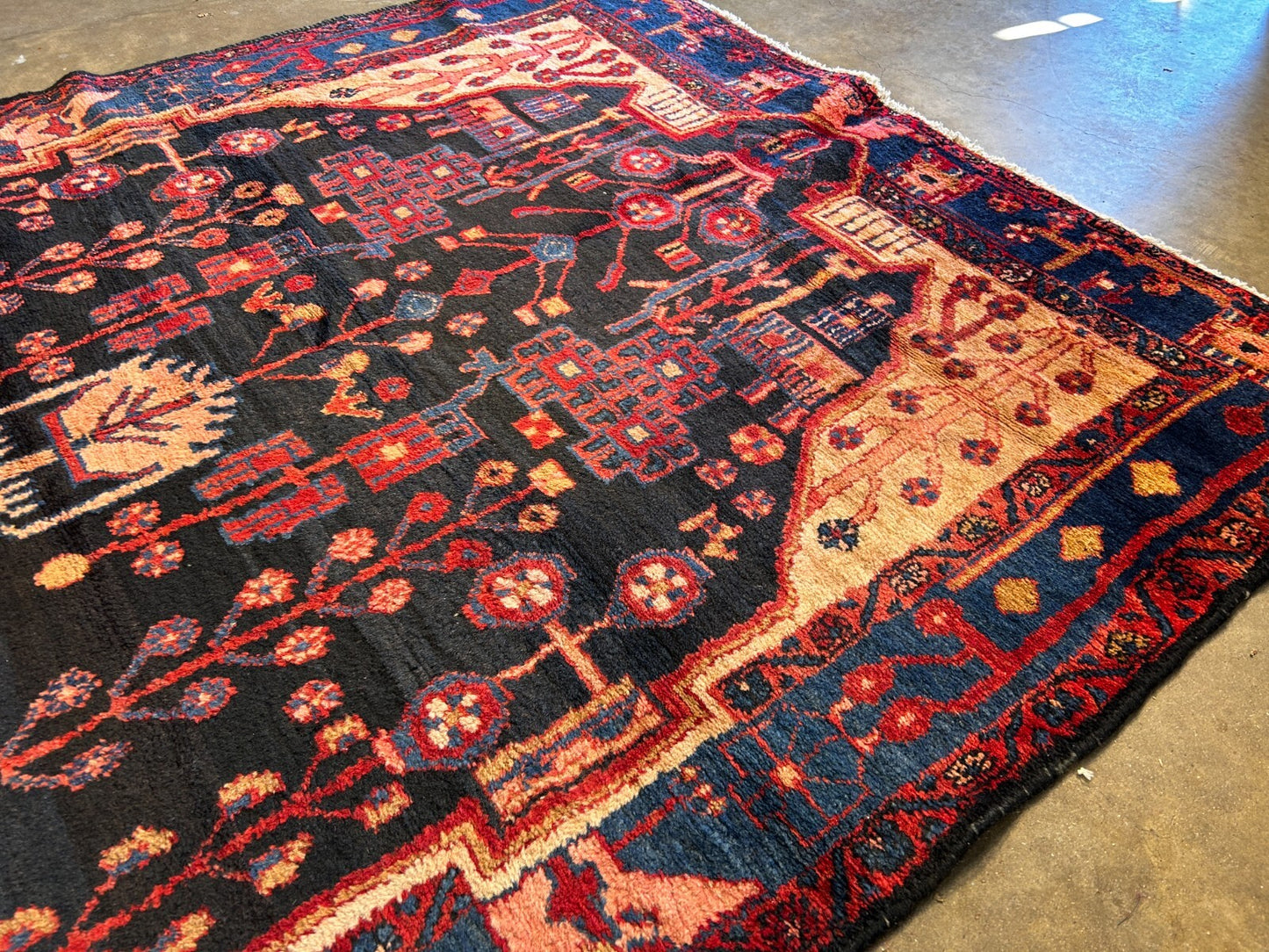 5'1" x 10'2'' Hand-Knotted 100% Lamb Wool Carpet - Nahavande Area Rug