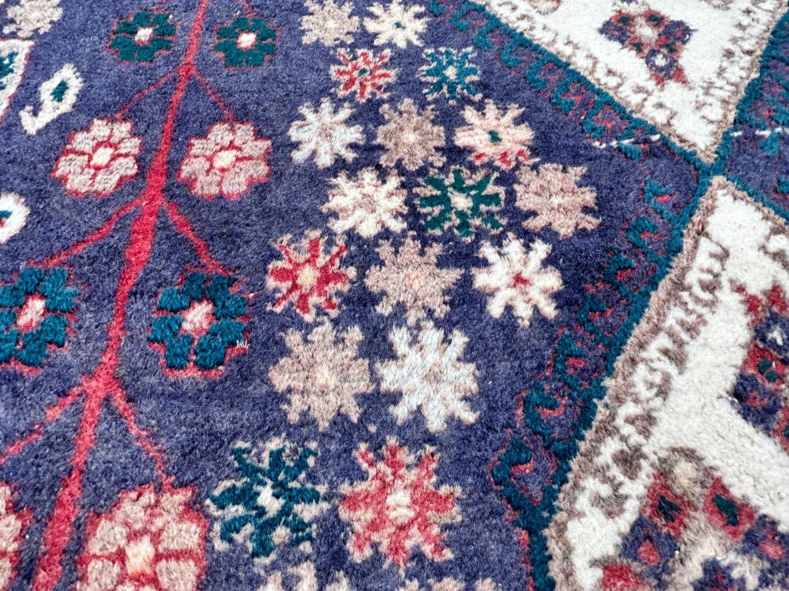 4'3"x5'6" Antique Hand-Knotted 100% Wool Pile Hamadane Rug