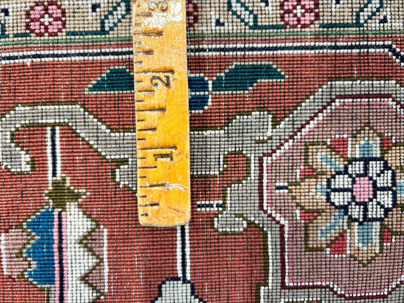 6'6"x9'6" Fine Hand-Knotted Wool & Silk Blend Tabrize Herize Carpet - Area Rug