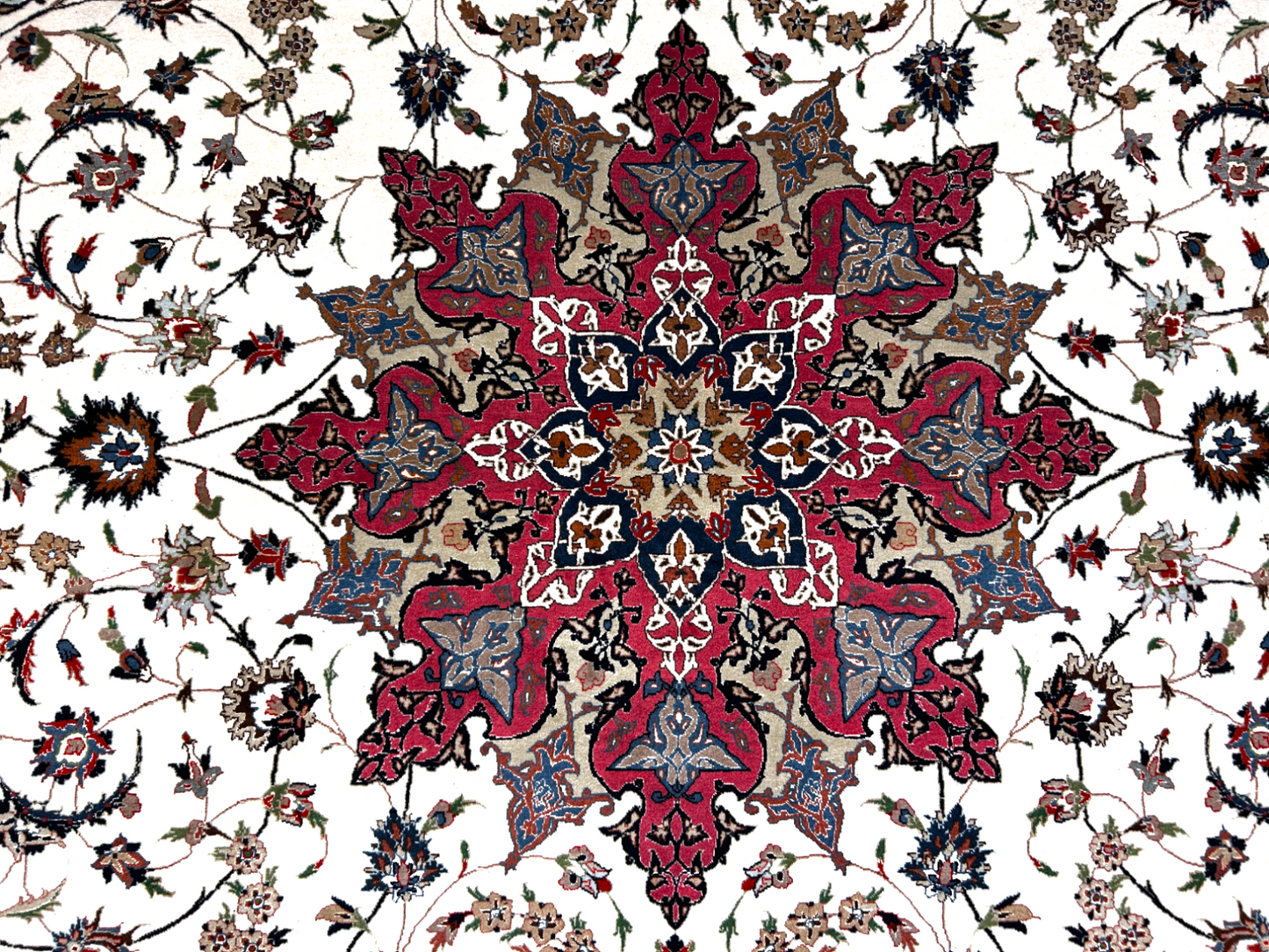 8'2"x11'5'' Very Fine Hand-Knotted Silk & Wool Tabrize Area Rug - Carpet