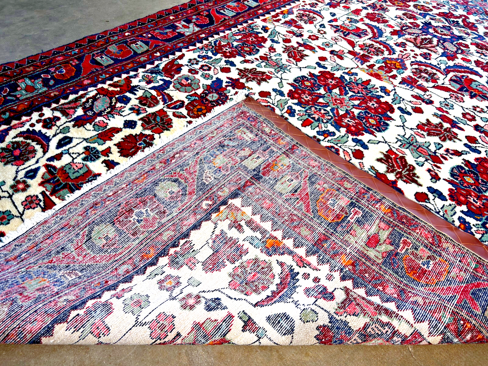 5'2" x 10'11'' Hand-Knotted 100% Lamb Wool Carpet - Hamadane Area Rug