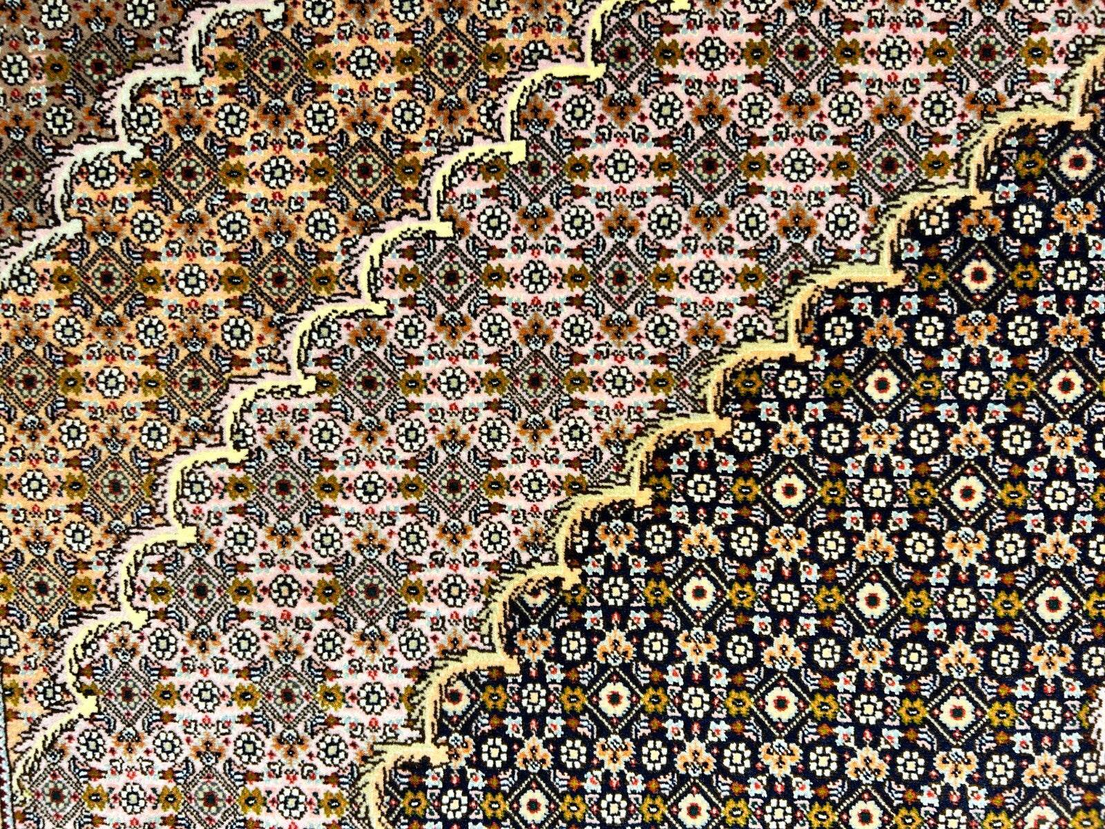 6'7"x9'7" Fine Hand-Knotted Wool & Silk Blend Tabrize Mahi Carpet - Area Rug