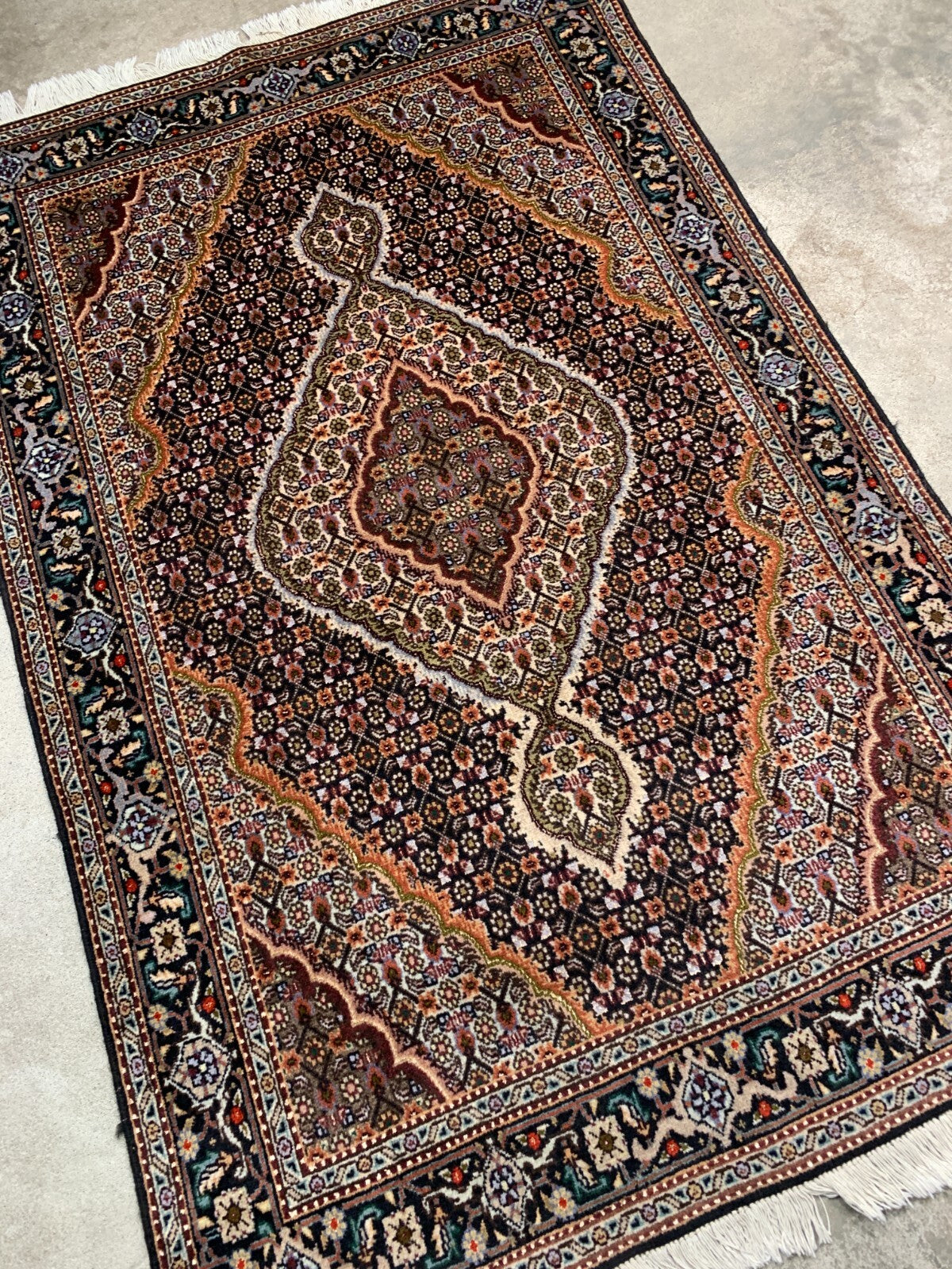 3'3"x5'0'' Hand-Knotted Silk & Wool Tabrize Mahi Area Rug - Area Carpet