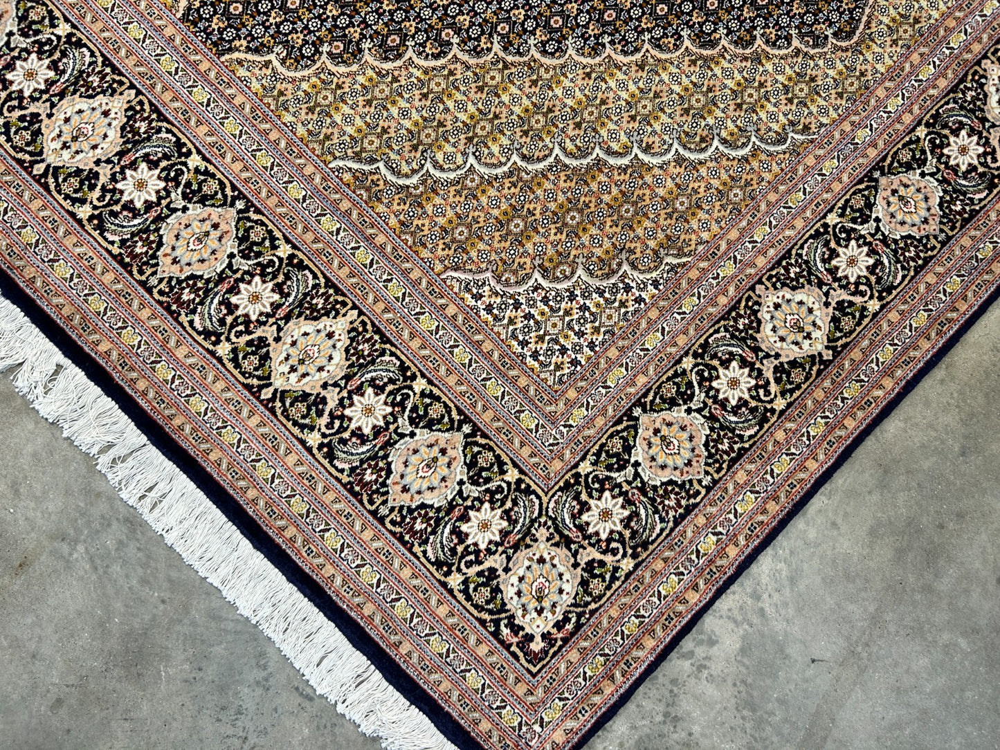 6'7"x9'9" Fine Hand-Knotted Wool & Silk Blend Tabrize Mahi Carpet - Area Rug