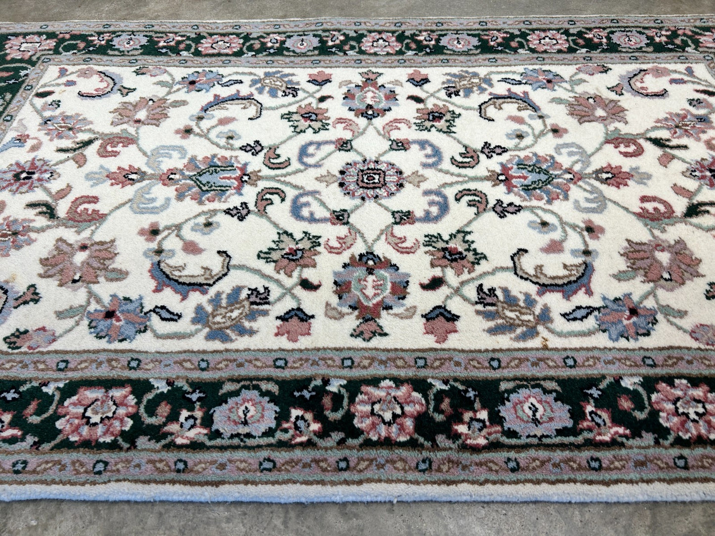 2'1"x5'1" Hand-Knotted 100% Wool Pile All-Over Area Rug