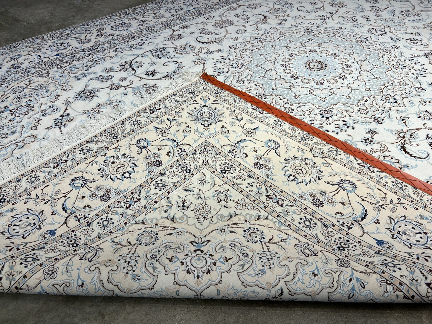 8'4"x12'1" Extra Fine Hand-Knotted Wool & Silk Naine Rug