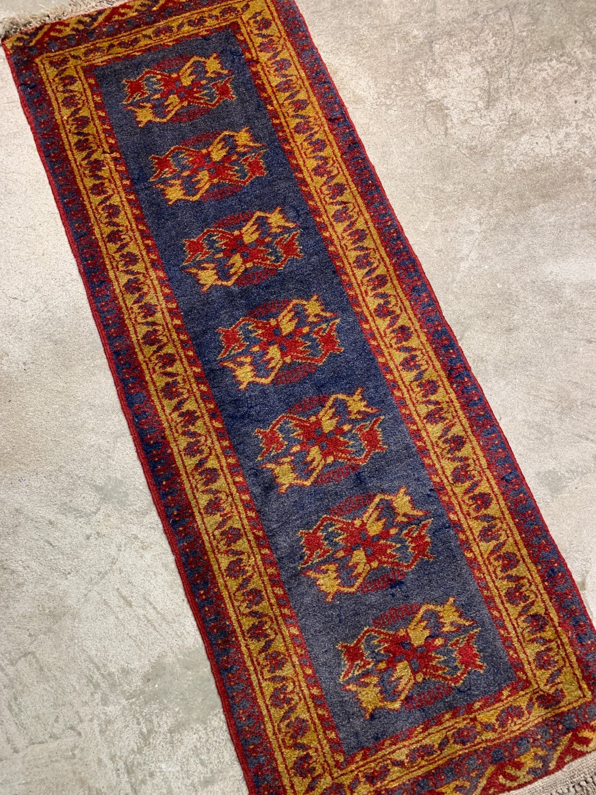 1'6"x4'0" Hand-Knotted 100% Wool Pile Oriental Runner Rug