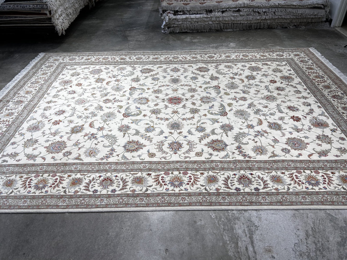 8'4"x11'6" Very Fine Hand-Knotted Wool & Silk Tabrize Rug