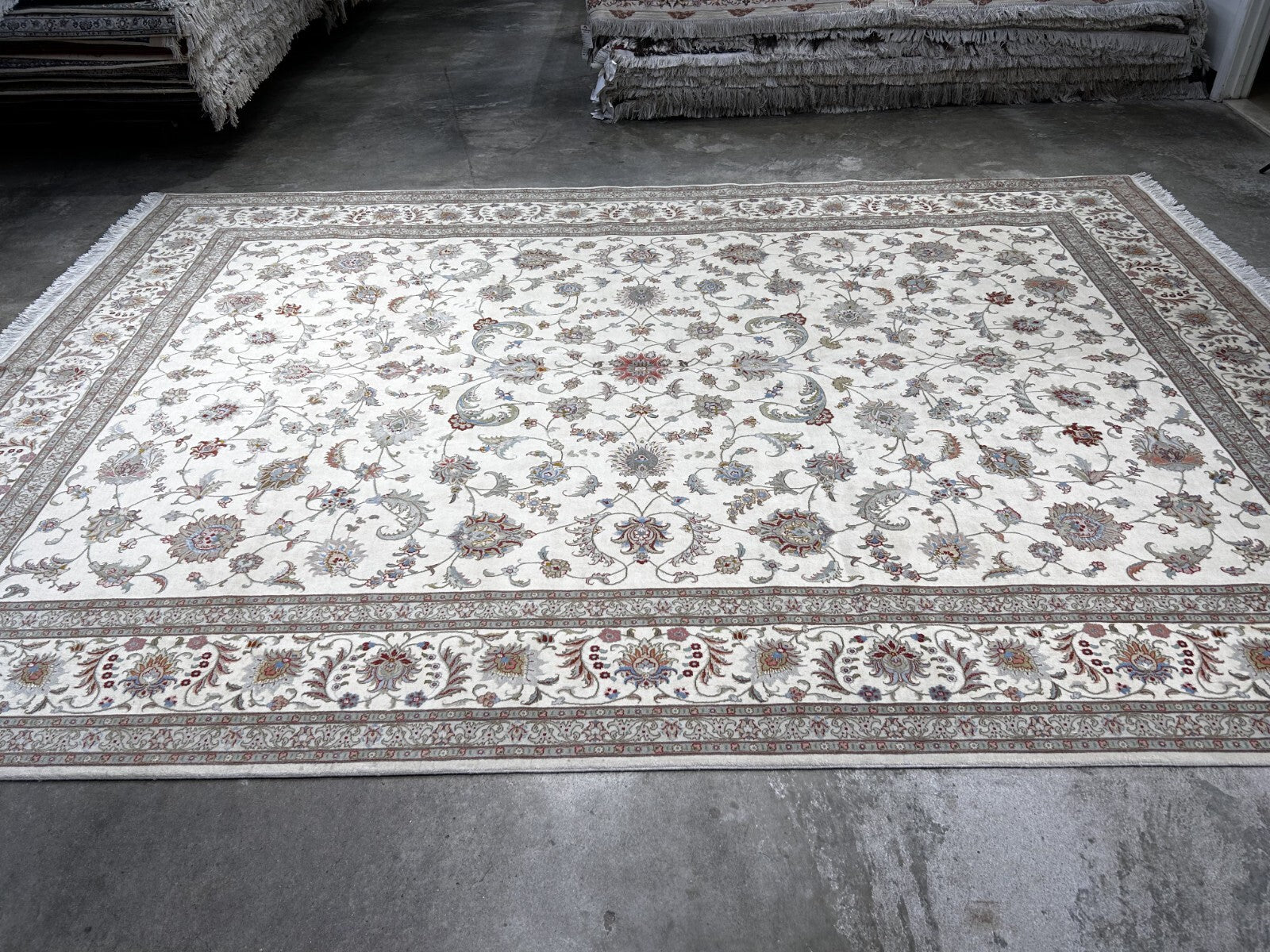 8'4"x11'6" Very Fine Hand-Knotted Wool & Silk Tabrize Rug