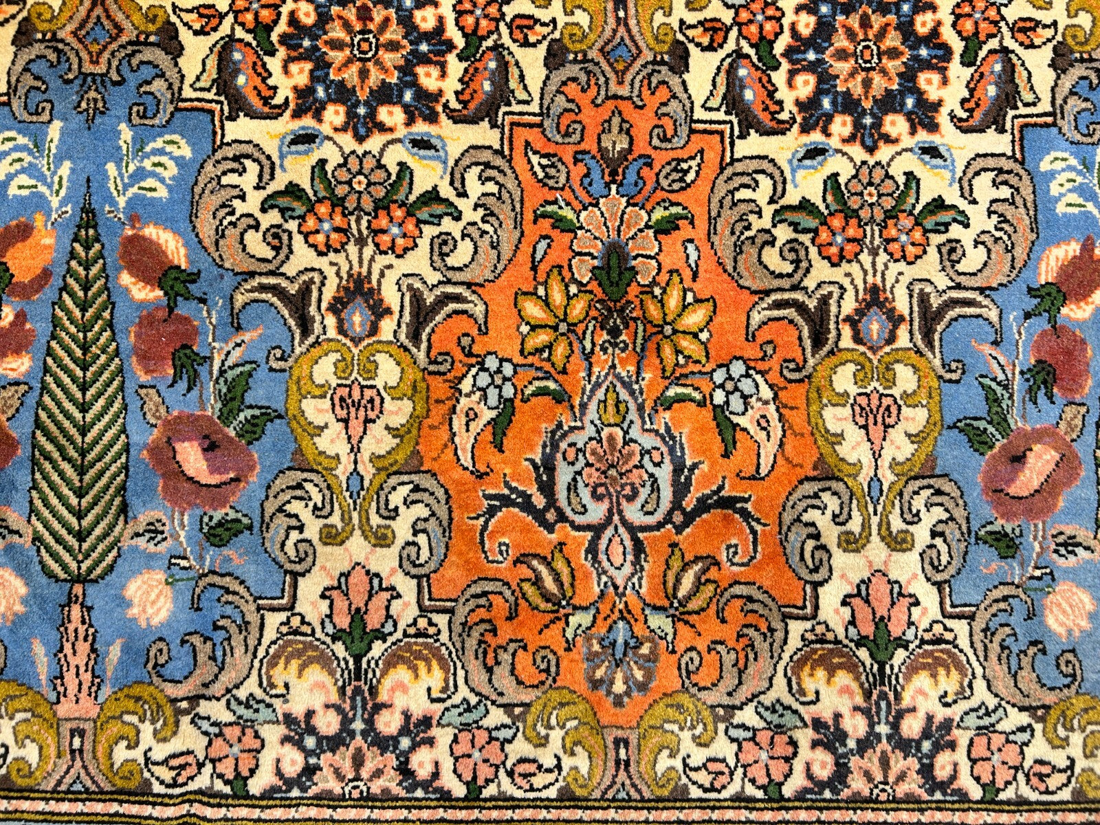 6'7"x10'5" Hand-Knotted 100% Lamb Wool Bakhtiarie Carpet - Area Rug