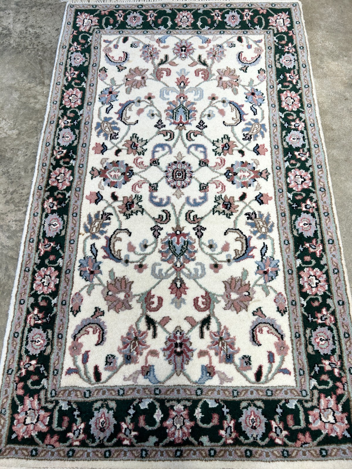 2'1"x5'1" Hand-Knotted 100% Wool Pile All-Over Area Rug