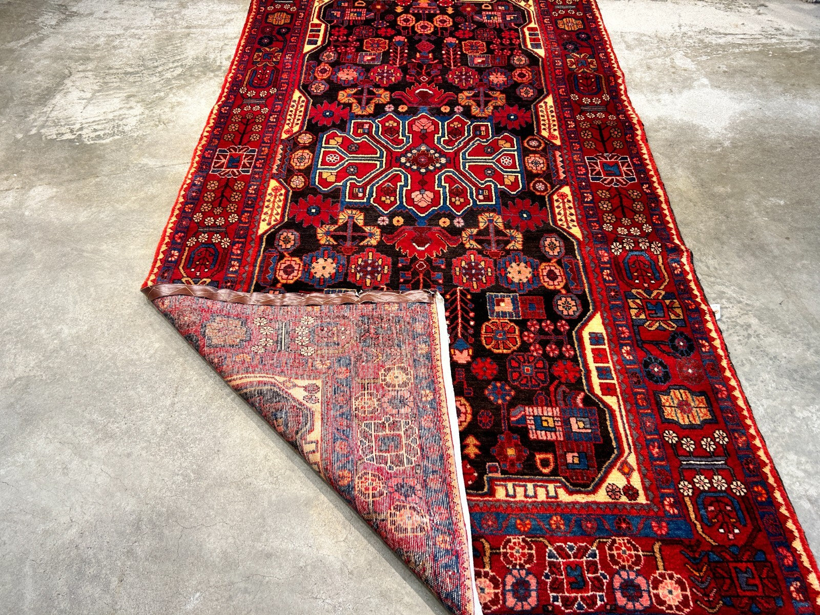 5'0" x 9'10" Hand-Knotted 100% Wool Carpet - Nahavande Area Rug