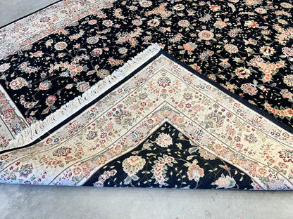 8'9"x11'6" Hand-Knotted Wool & Silk Blend Oriental Rug