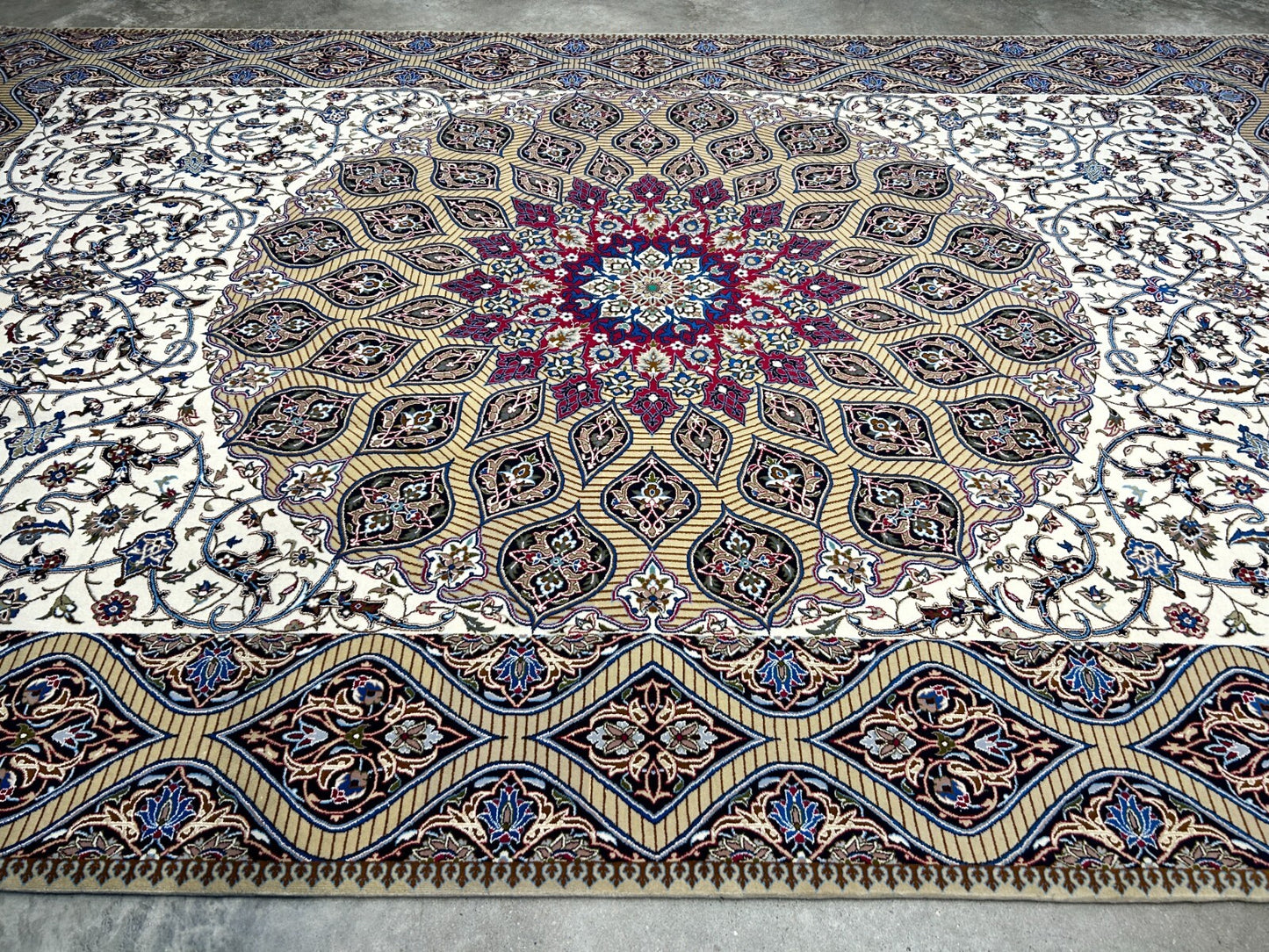 6'6"x10' Extra Fine Hand-Knotted Wool & Silk Isfahane Rug