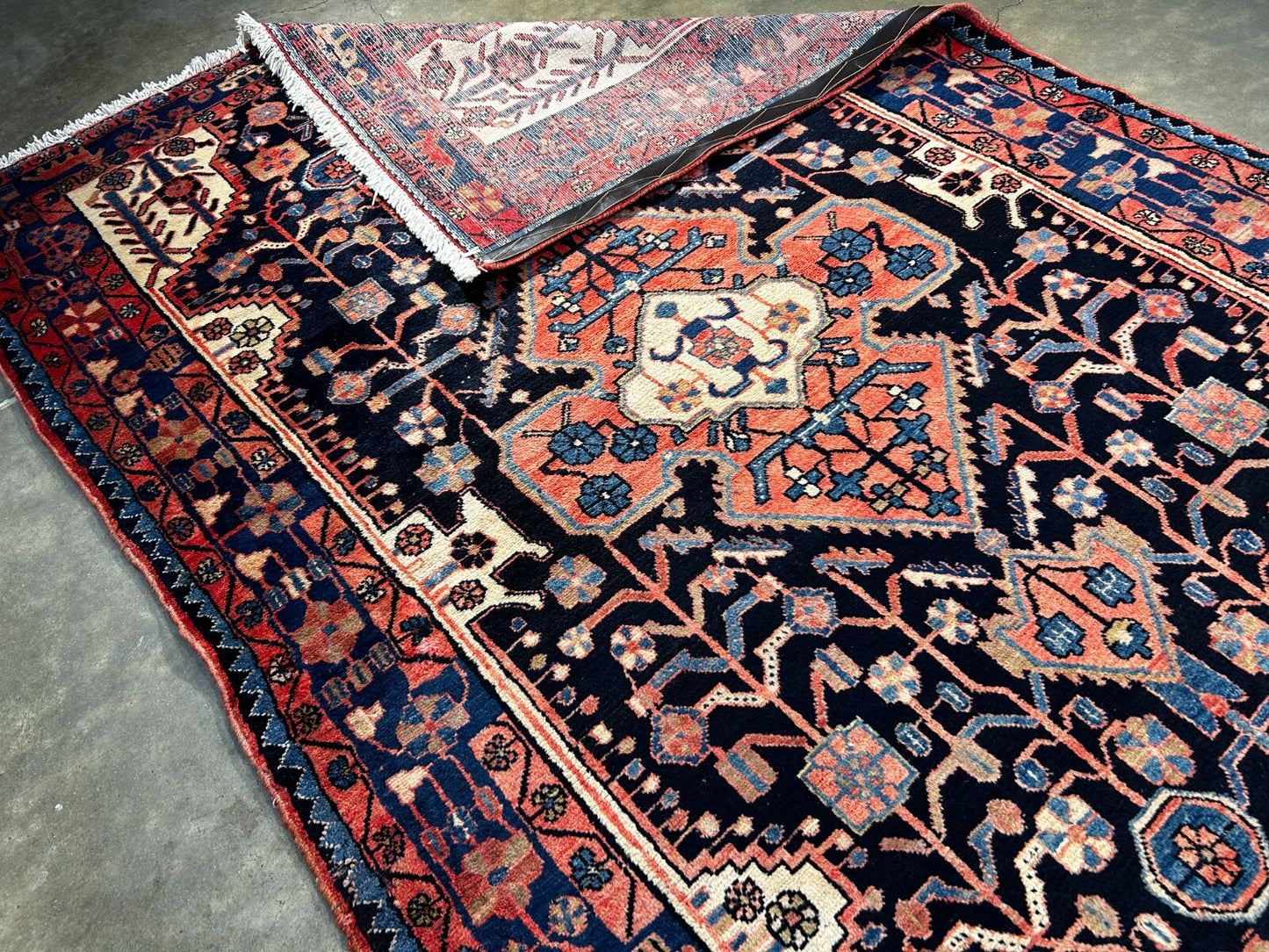 5'2" x 8'3" Hand-Knotted 100% Lamb Wool Pile Nahavande Area Rug