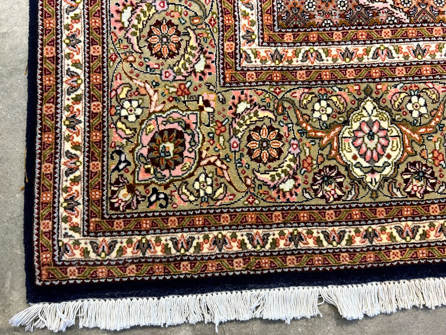 6'7"x9'7" Fine Hand-Knotted Wool & Silk Blend Tabrize Mahi Carpet - Area Rug