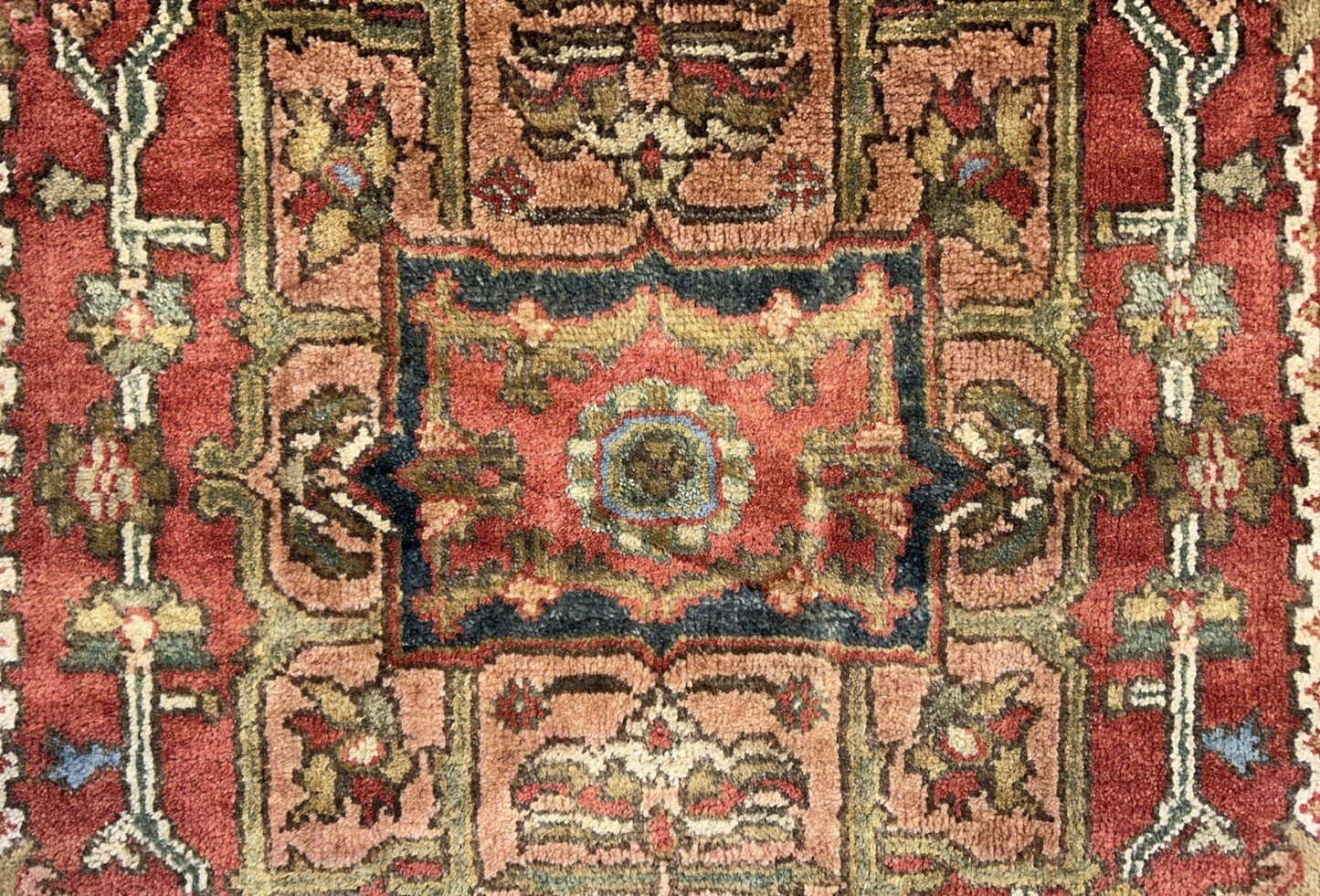 4’1”x6’1” Hand-Knotted 100% Wool Indoserapi Area Rug - Carpet