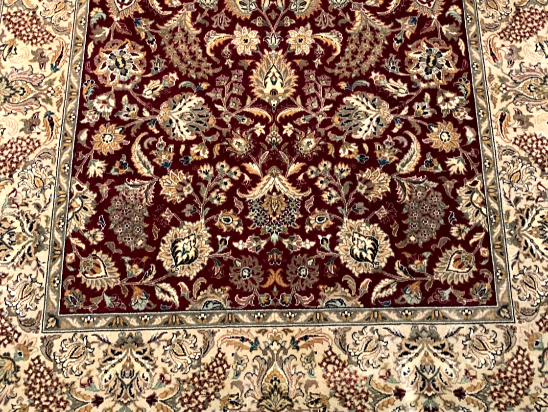 4'2"x6'0" Hand-Knotted Lahovere Vegetable-Dye 100% Wool Area Rug