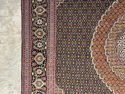 6'7"x9'9" Fine Hand-Knotted Wool & Silk Blend Tabrize Mahi Area Rug