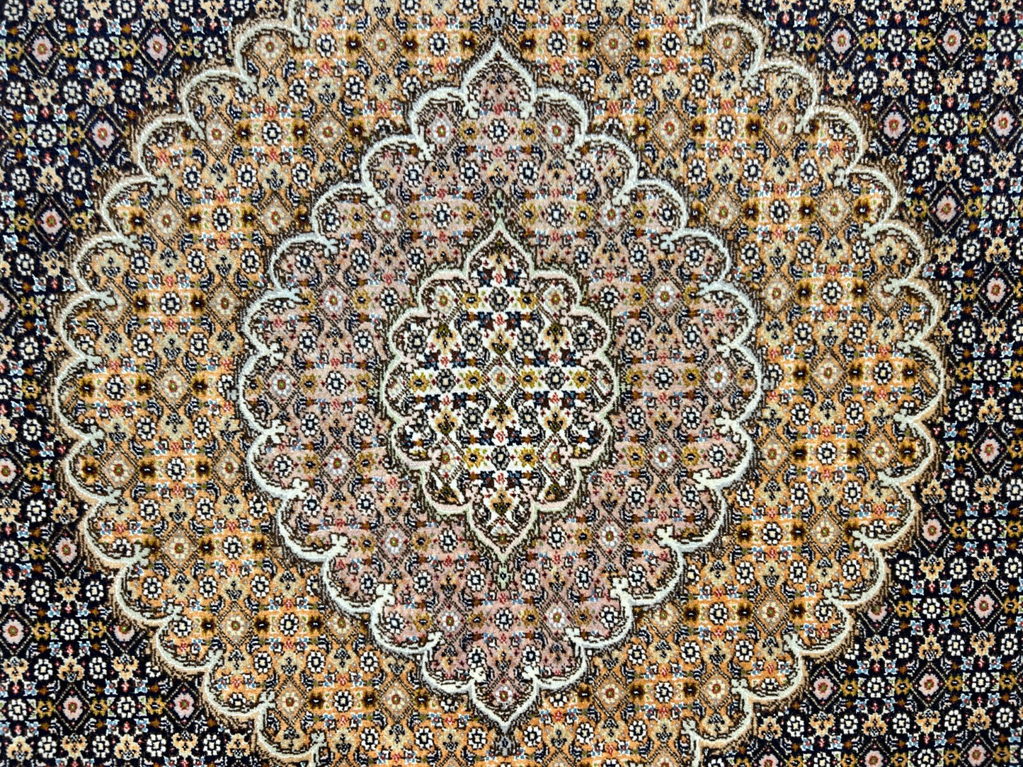 6'7"x9'9" Fine Hand-Knotted Wool & Silk Oriental Tabrize Rug - Area Carpet