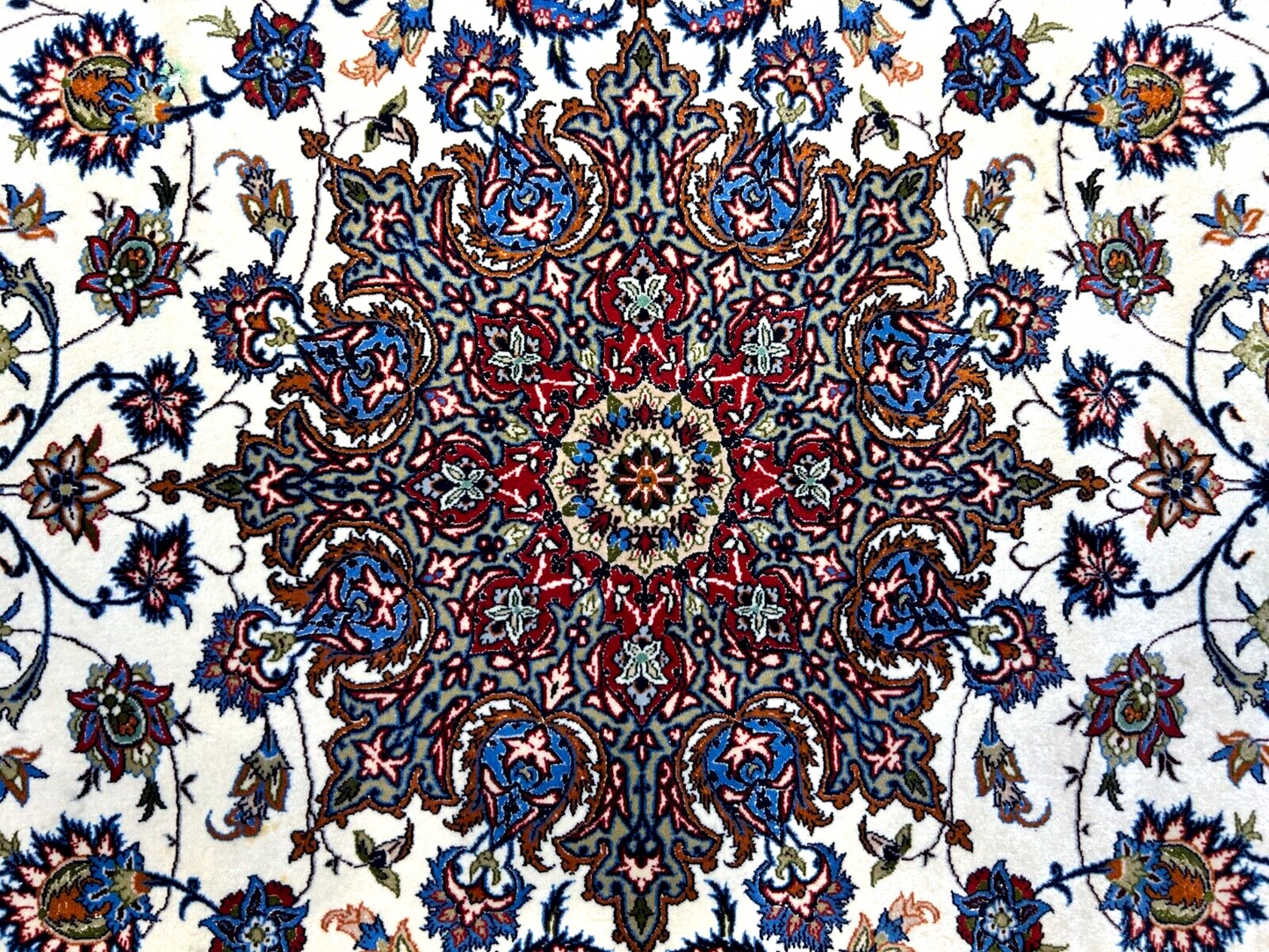 6'9"x10'3" Extra-Fine Hand-Knotted Wool & Silk Blend Isfahane Area Rug - Signed