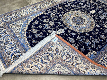 6'9"x9'10" Very Fine Hand-Knotted Wool & Silk Blend Naine Carpet - Area Rug