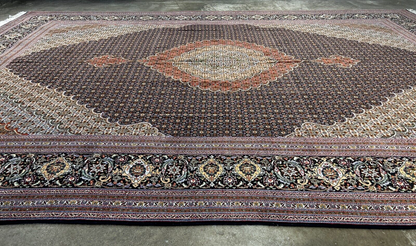 8'3"x11'2" Fine Hand-Knotted Wool & Silk Oriental Rug - Area Carpet