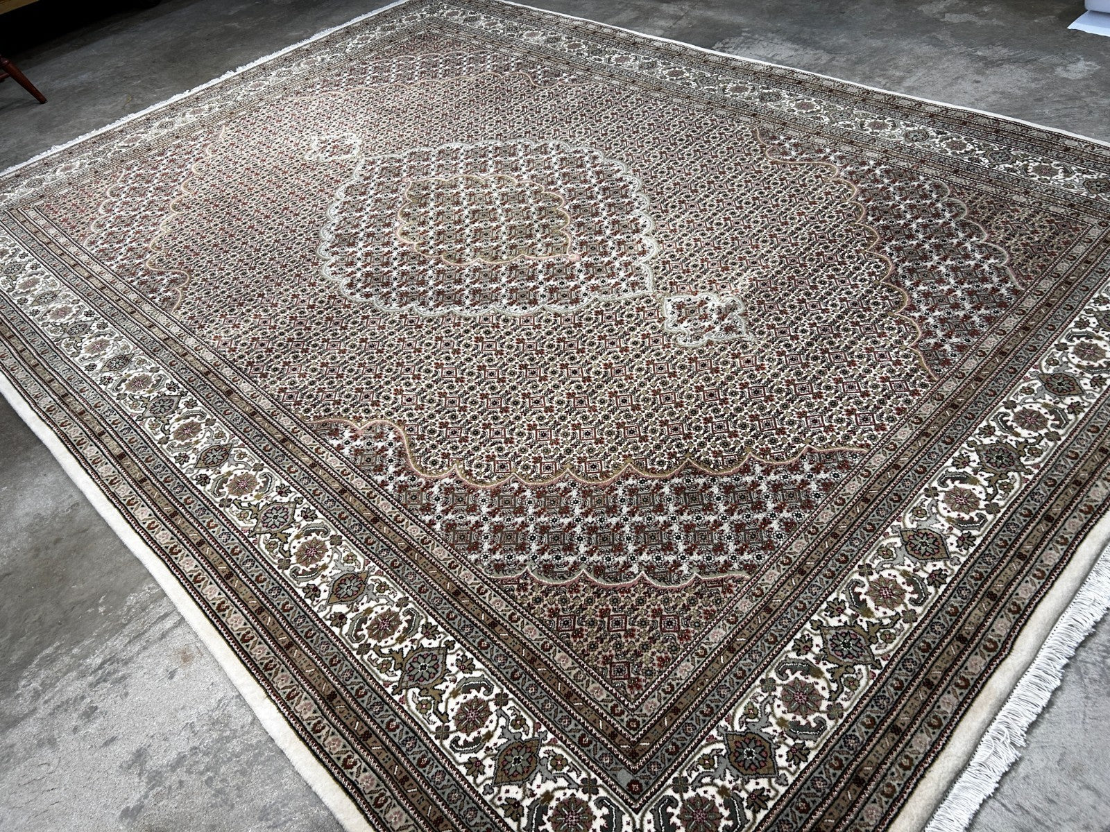 8'3"x11'4'' Hand-Knotted  100% Wool Pile Tabrize Mahi Area Rug