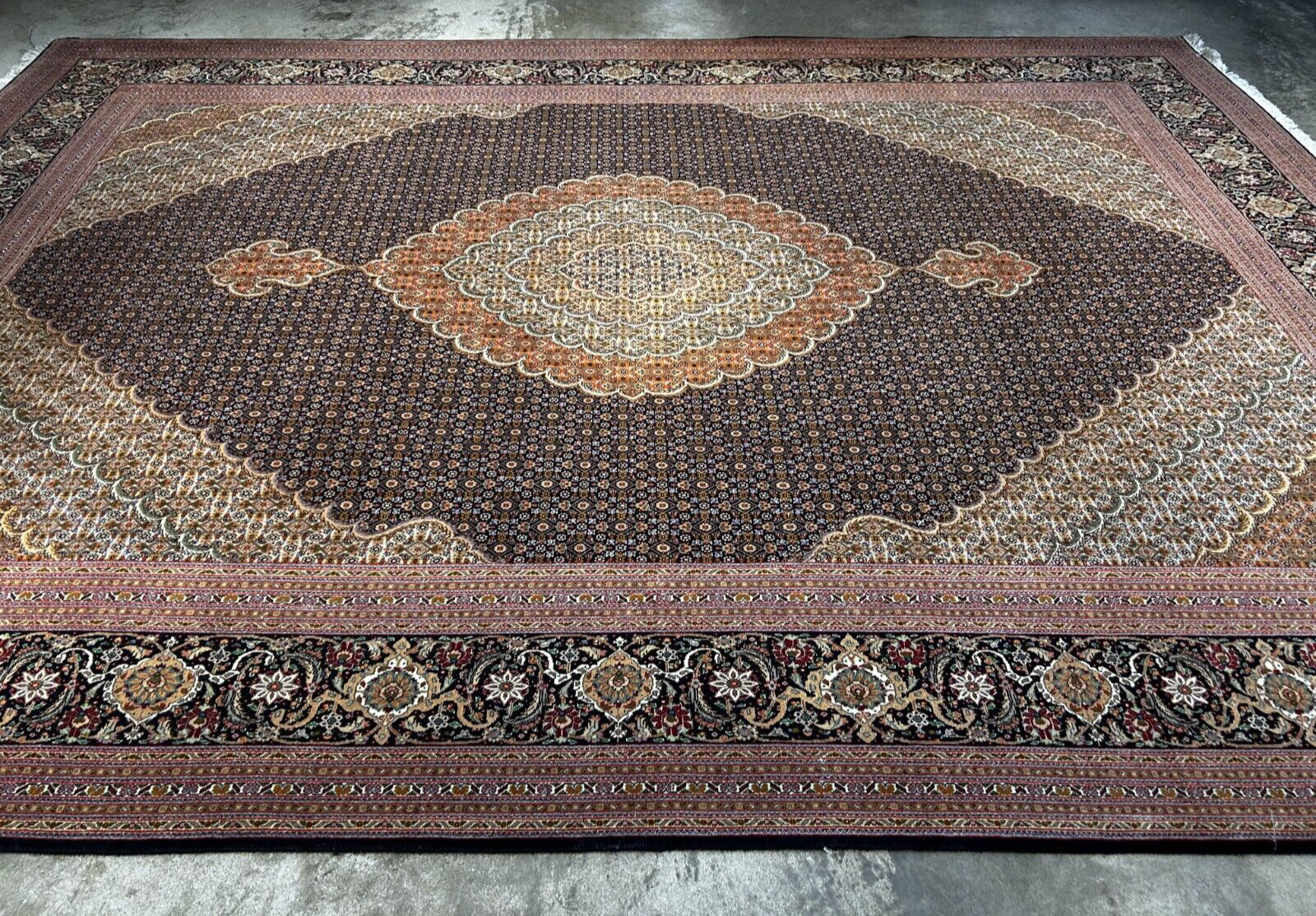 8'4"x11'6" Fine Hand-Knotted Wool & Silk Oriental Rug - Area Carpet