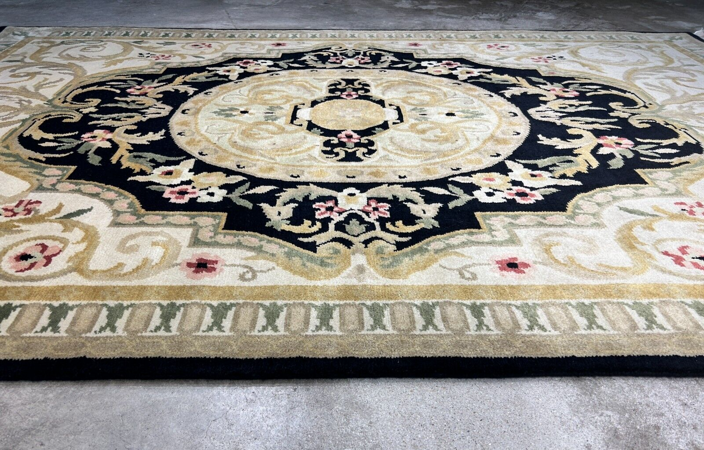 6'1"x9'2" Hand-Knotted 100% Wool Pile Aubusson Carpet - Area Rug