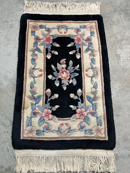 2'x3' Hand-Knotted 100% Wool Oriental Rug - Area Carpet