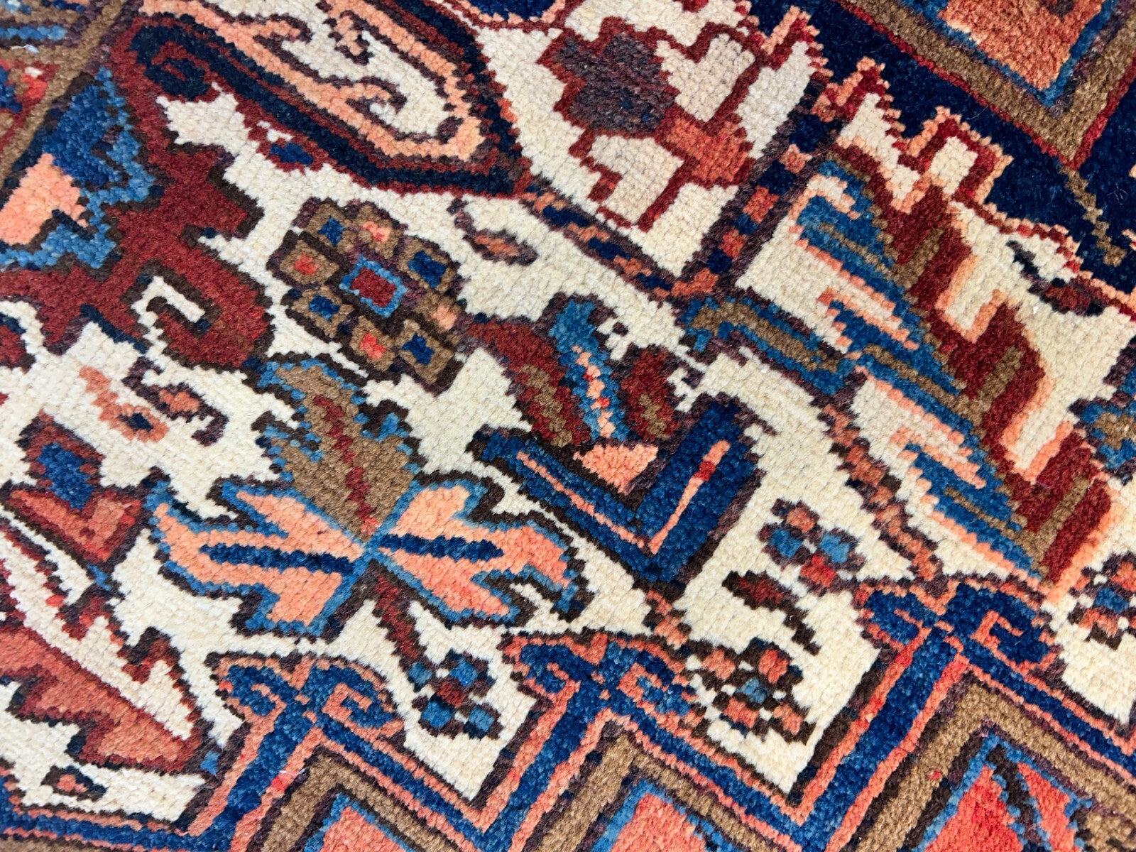 7'5"x11'1" Hand-Knotted 100% Wool Pile Herize Rug