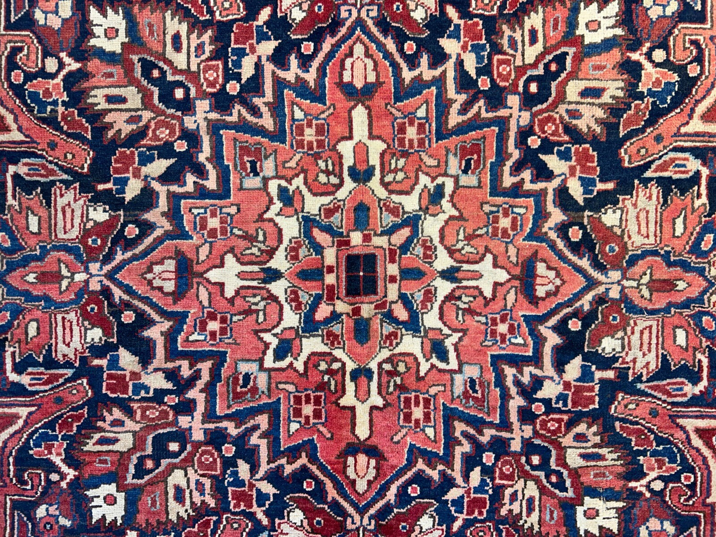 8'5"x11'9" Hand-Knotted 100% Wool Pile Herize Rug