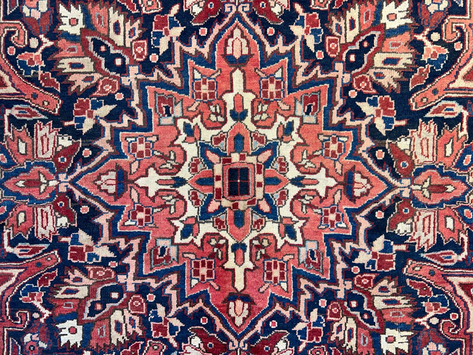 8'5"x11'9" Hand-Knotted 100% Wool Pile Herize Rug