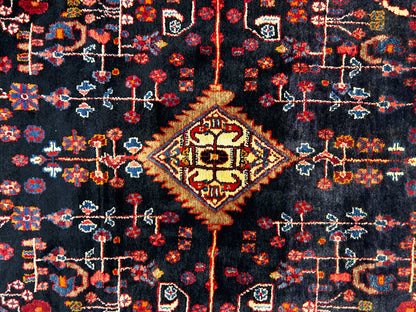 5'5" x 10'4" Hand-Knotted 100% Wool Carpet - Nahavande Area Rug