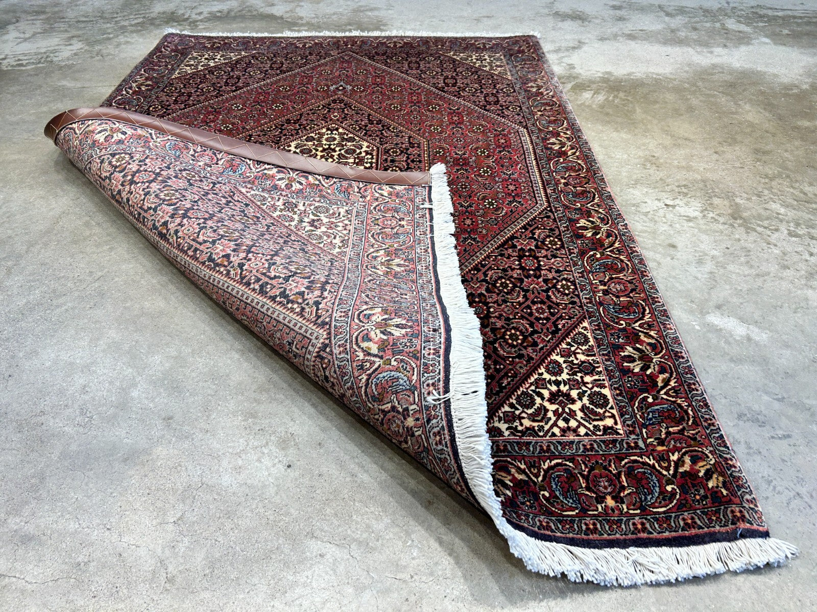 3'9"x5'8" Hand-Knotted 100% Wool Bidjare Carpet - Area Rug