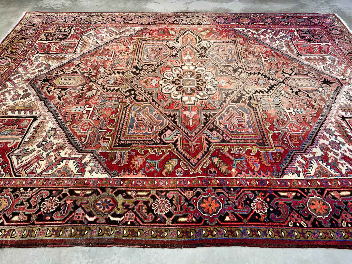 9'x11'9" Hand-Knotted 100% Wool Pile Herize Rug